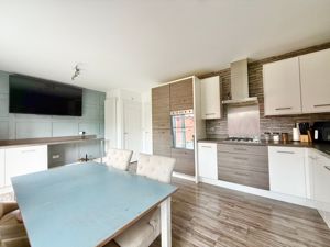 Photo 15- click for photo gallery